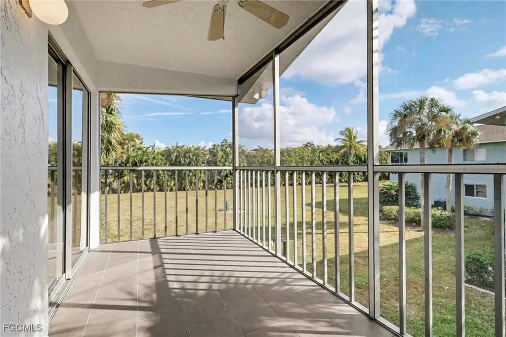8127 Country Road Fort Myers FL 33919