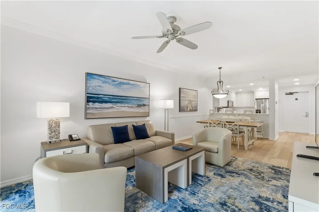 221 9th Street S Naples FL 34102