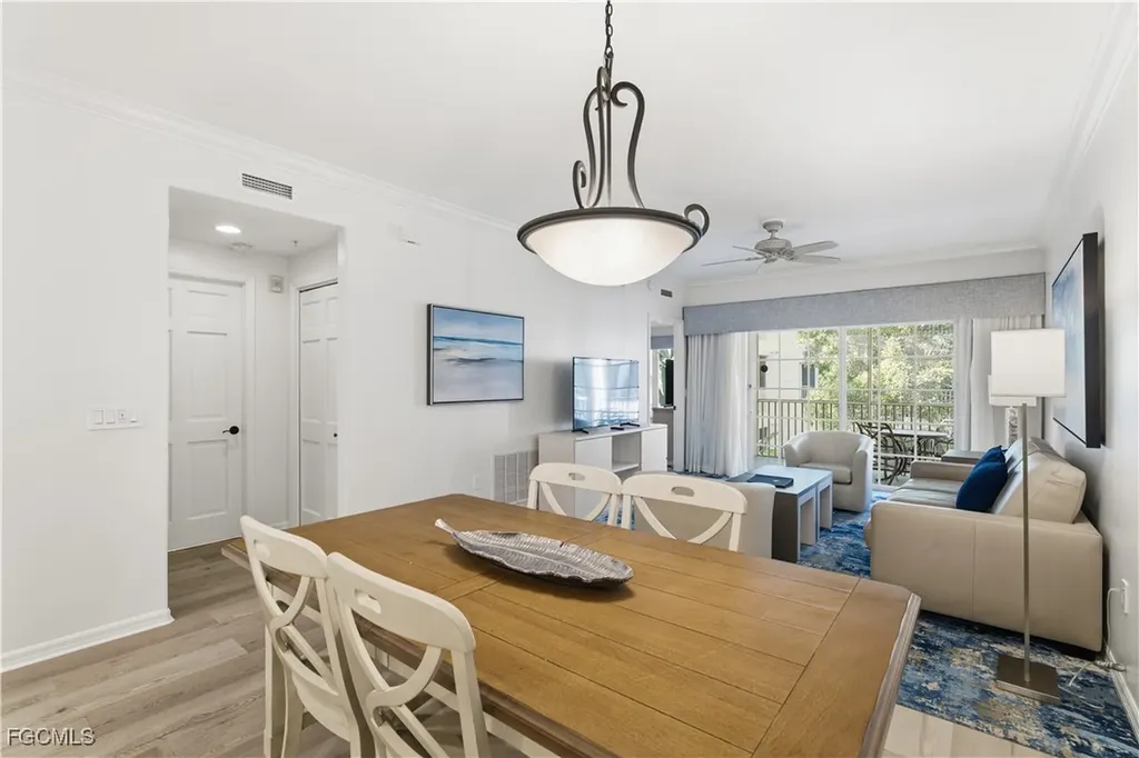 221 9th Street S Naples FL 34102