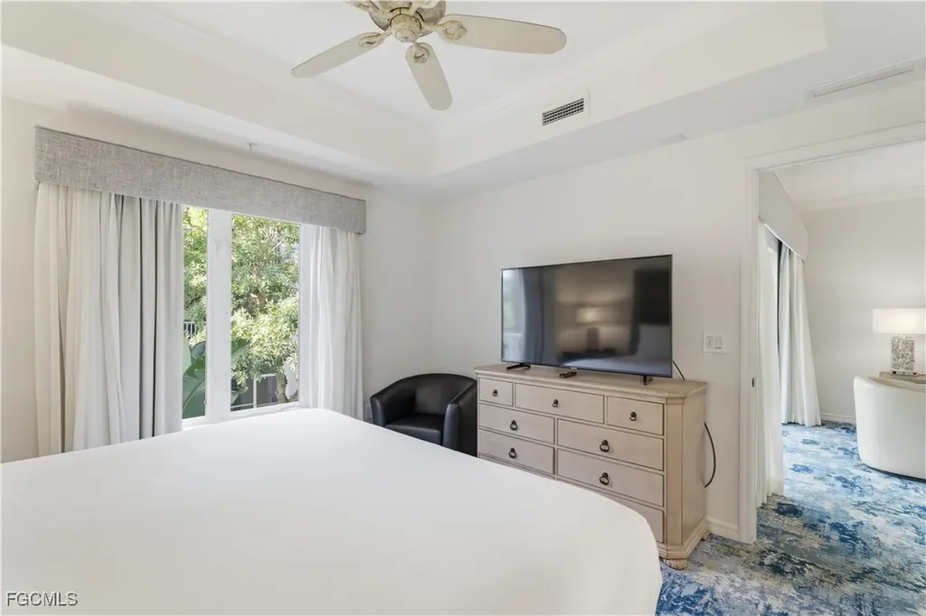 221 9th Street S Naples FL 34102