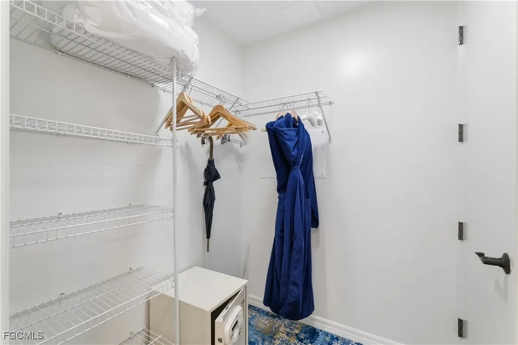 221 9th Street S Naples FL 34102