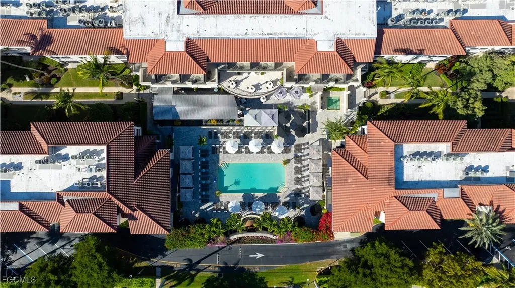221 9th Street S Naples FL 34102