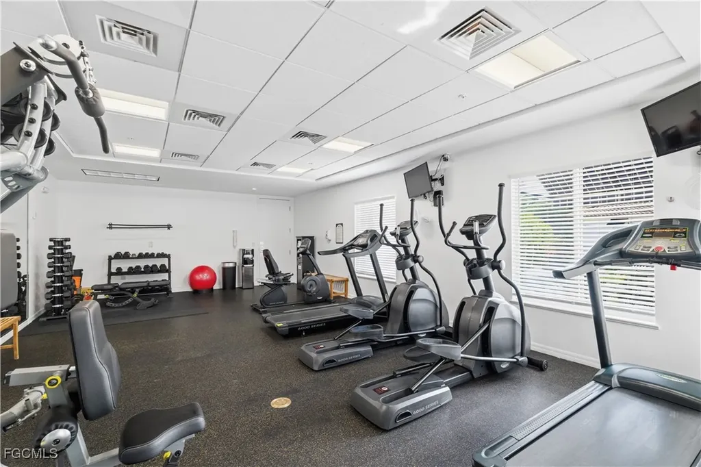 221 9th Street S Naples FL 34102