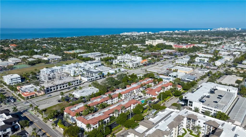 221 9th Street S Naples FL 34102