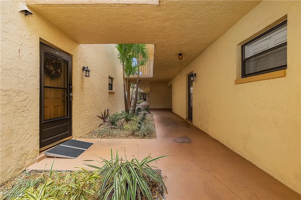 12501 Mcgregor Boulevard Fort Myers FL 33919