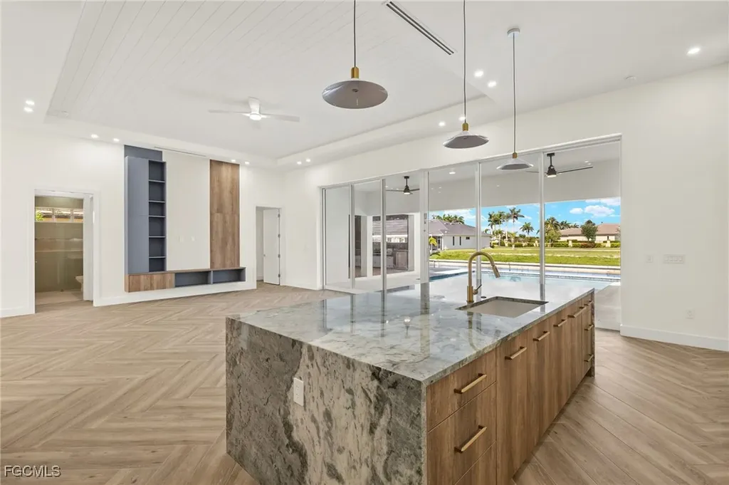 816 NW 39th Avenue Cape Coral FL 33993