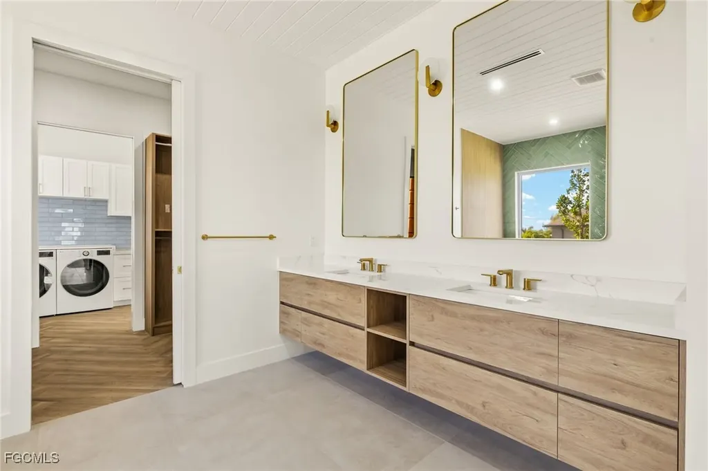 816 NW 39th Avenue Cape Coral FL 33993