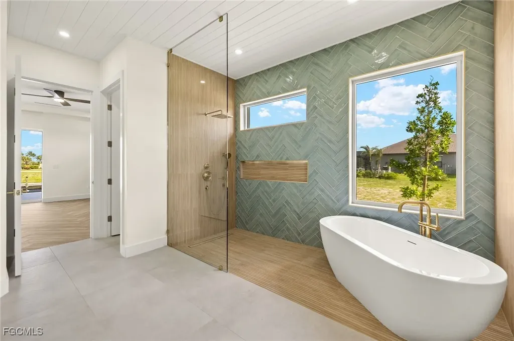 816 NW 39th Avenue Cape Coral FL 33993