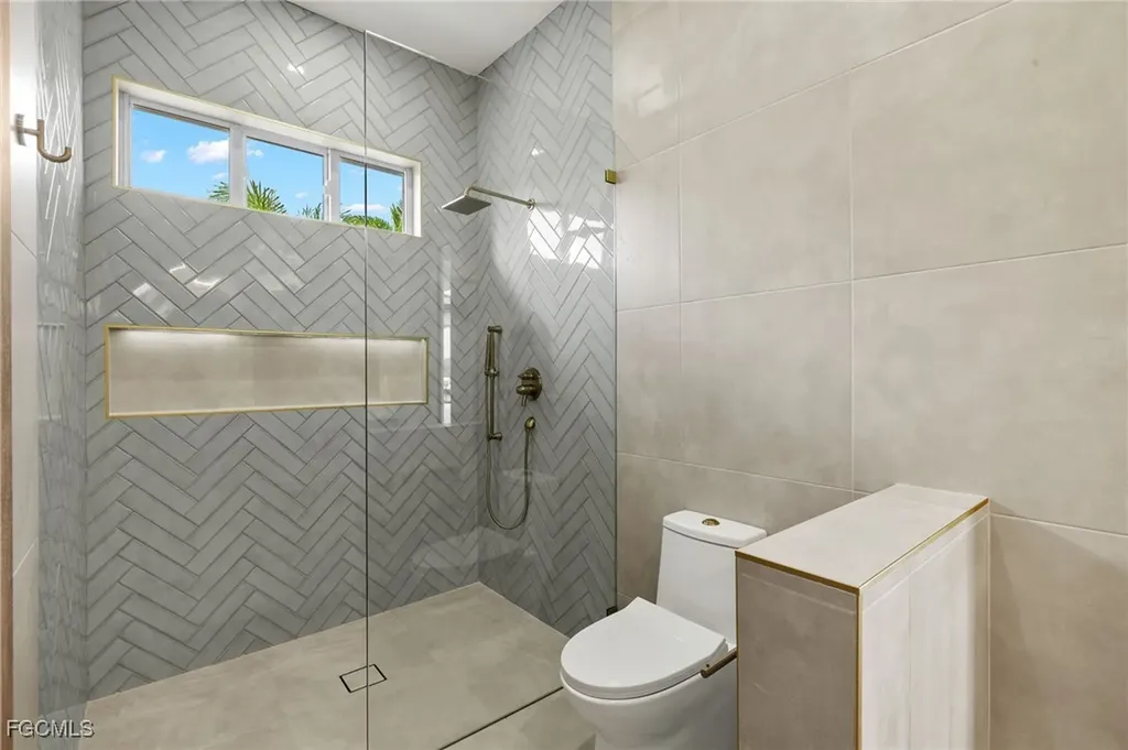 816 NW 39th Avenue Cape Coral FL 33993