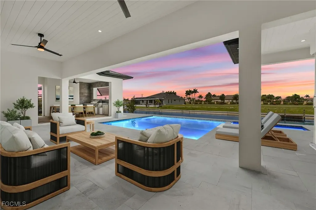 816 NW 39th Avenue Cape Coral FL 33993