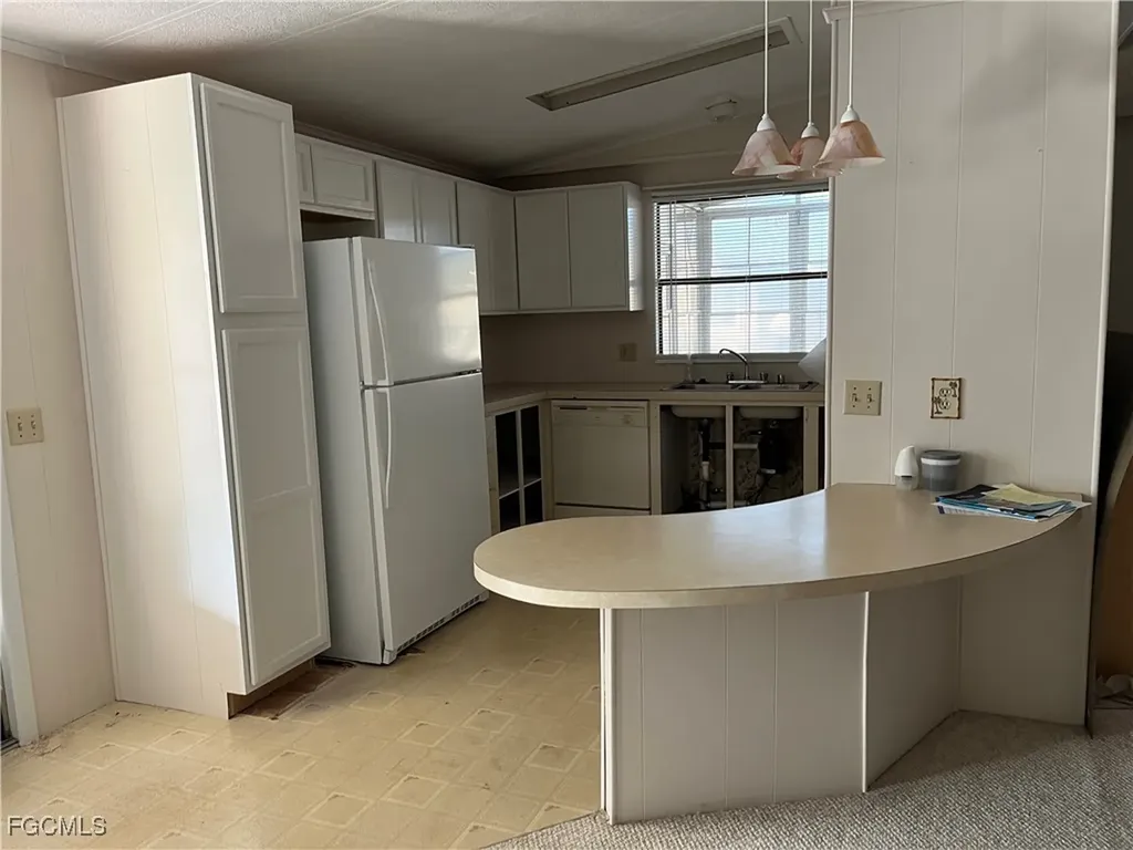 65 Sunset Circle North Fort Myers FL 33903