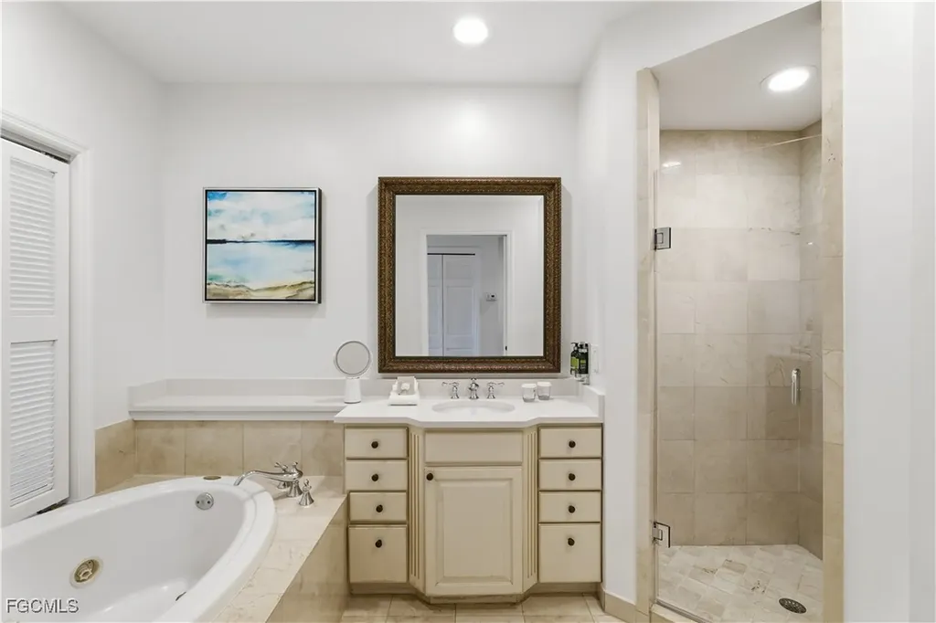221 9th Street S Naples FL 34102