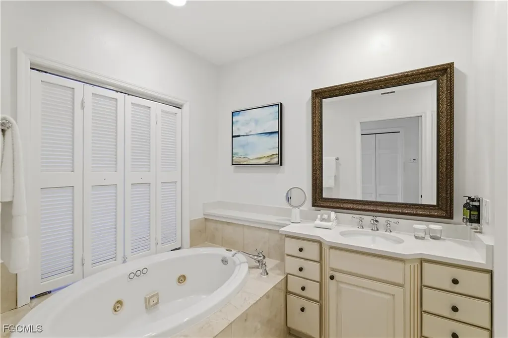 221 9th Street S Naples FL 34102