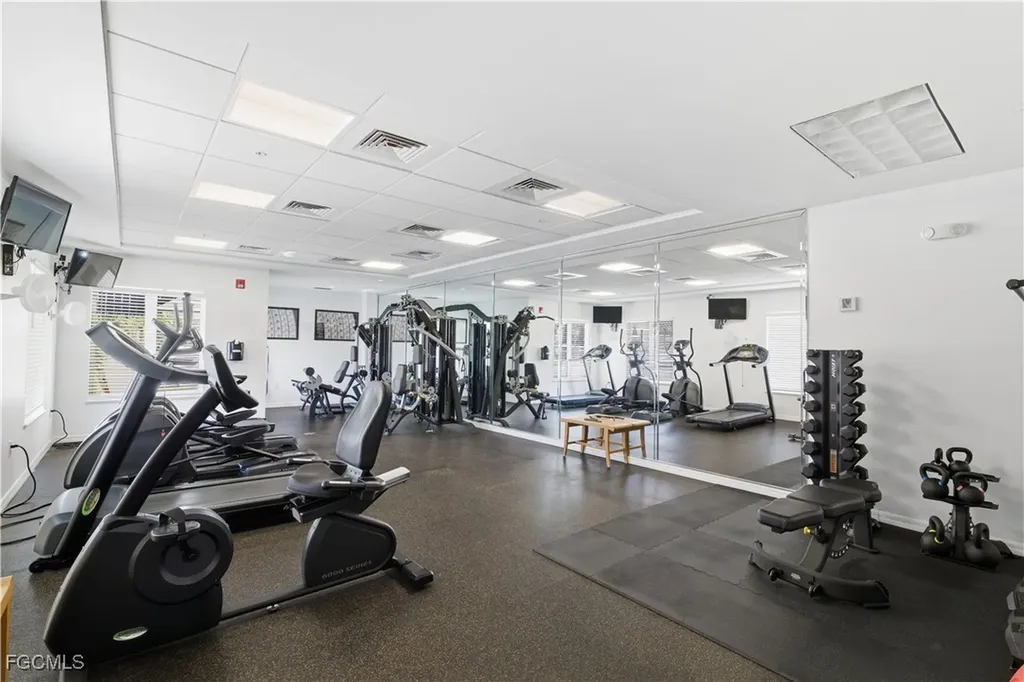 221 9th Street S Naples FL 34102