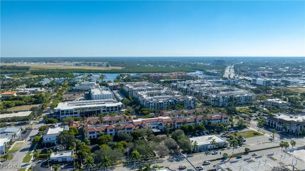 221 9th Street S Naples FL 34102