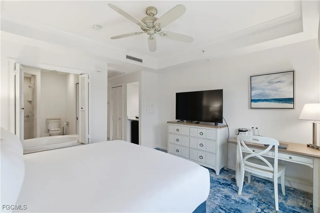 221 9th Street S Naples FL 34102