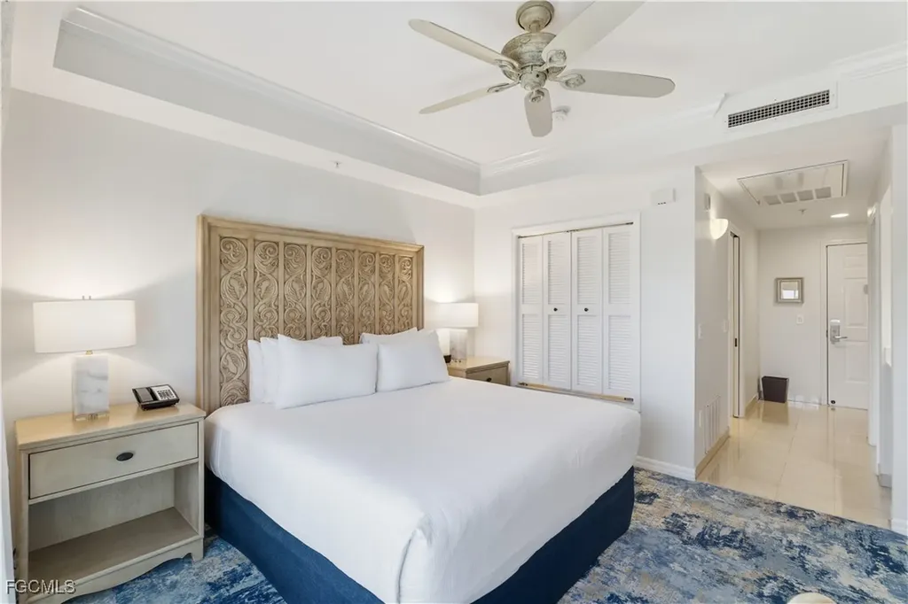 221 9th Street S Naples FL 34102