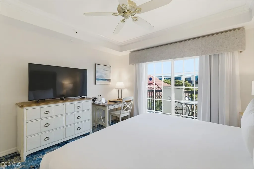 221 9th Street S Naples FL 34102