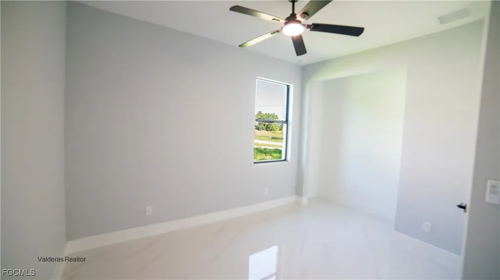 2401/2403 Matena Avenue S Lehigh Acres FL 33973