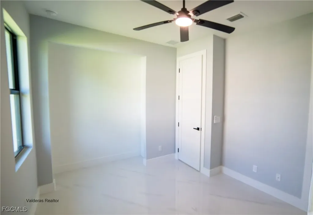 2401/2403 Matena Avenue S Lehigh Acres FL 33973
