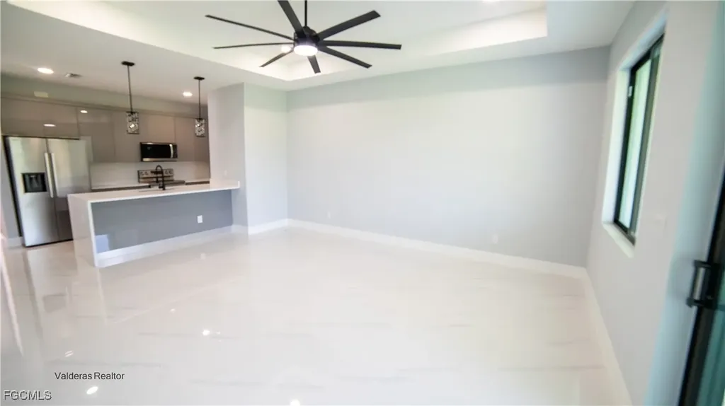 2401/2403 Matena Avenue S Lehigh Acres FL 33973