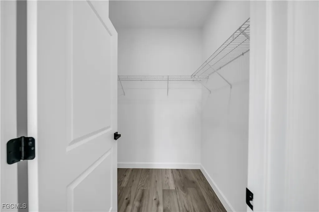 1924 NE 33rd Lane Cape Coral FL 33909