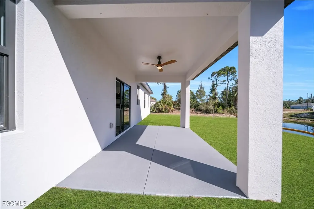 1924 NE 33rd Lane Cape Coral FL 33909