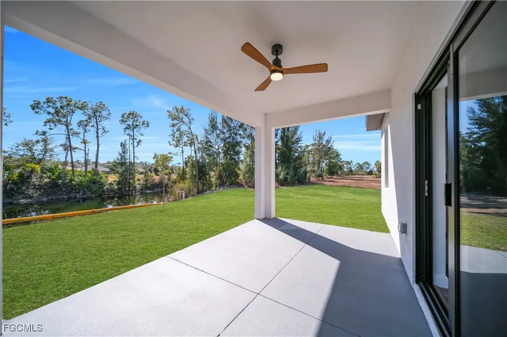 1924 NE 33rd Lane Cape Coral FL 33909