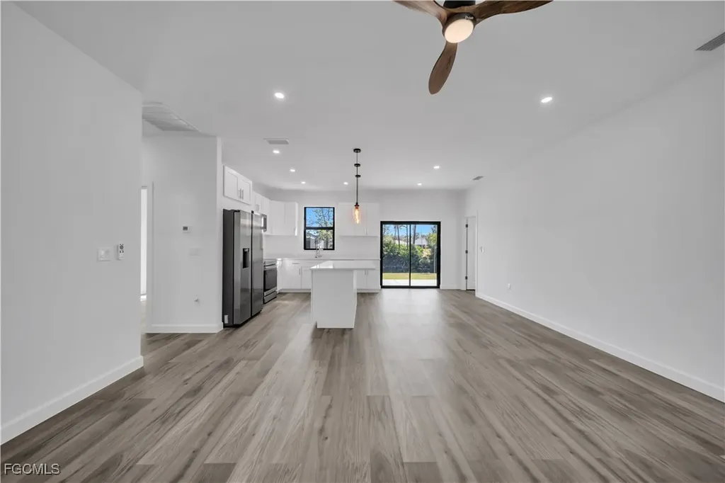 1924 NE 33rd Lane Cape Coral FL 33909