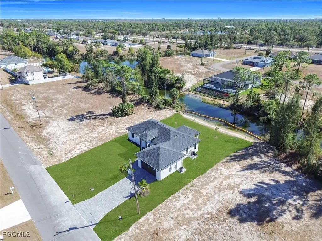 1924 NE 33rd Lane Cape Coral FL 33909