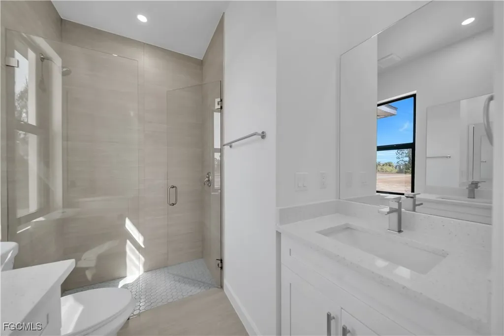 1924 NE 33rd Lane Cape Coral FL 33909