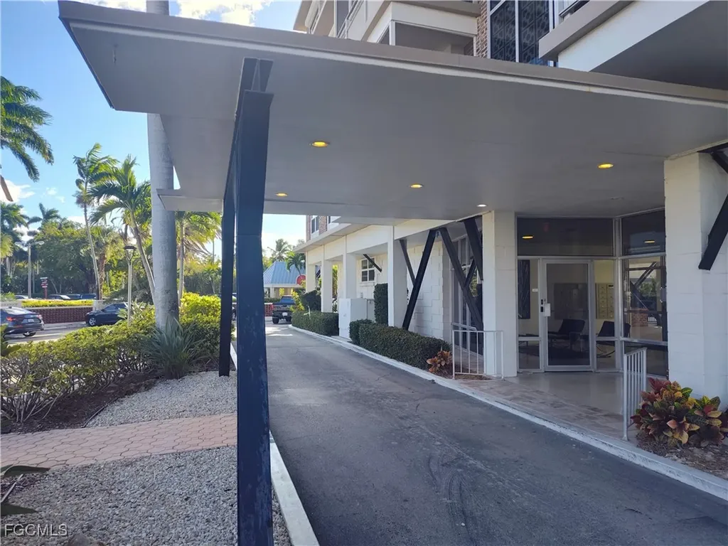 2350 W 1st Street Fort Myers FL 33901