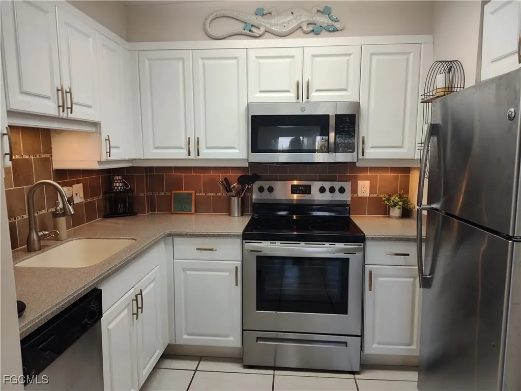 2350 W 1st Street Fort Myers FL 33901