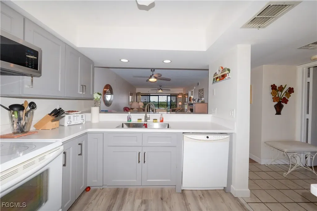 21490 Bay Village Drive Fort Myers Beach FL 33931