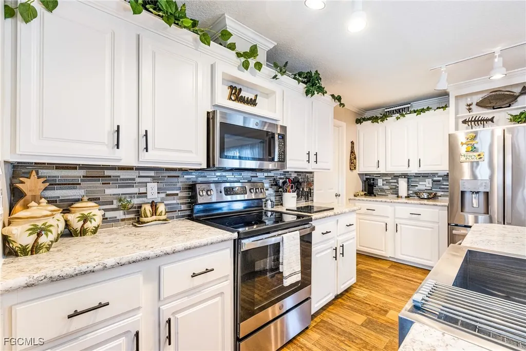 2862 York Road St. James City FL 33956