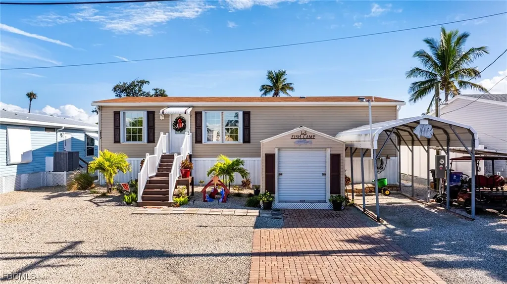 2862 York Road St. James City FL 33956