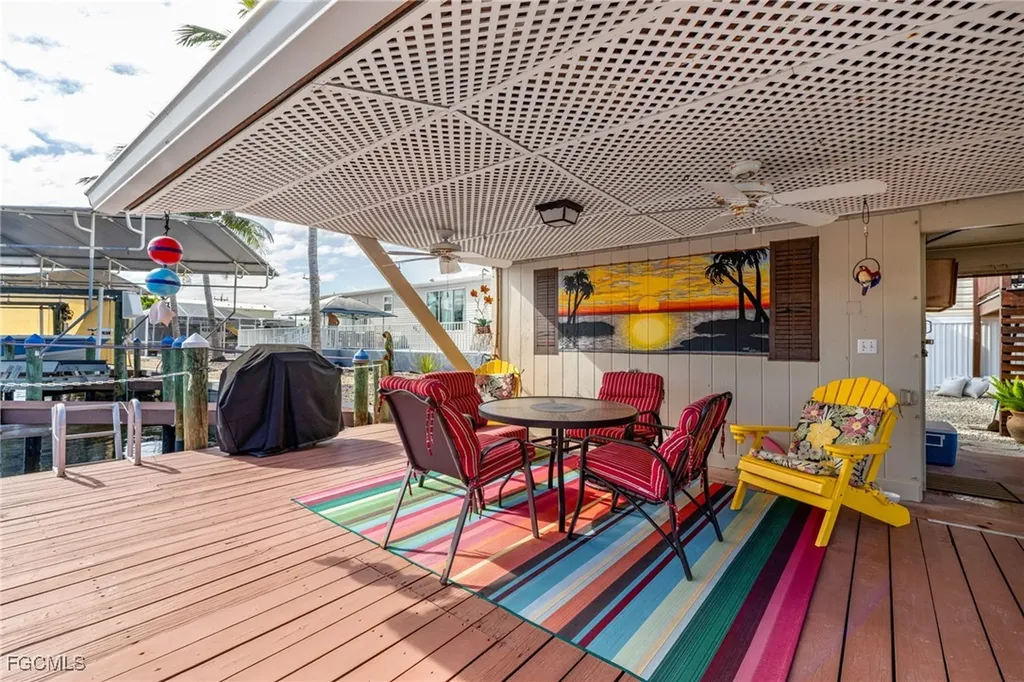 2862 York Road St. James City FL 33956