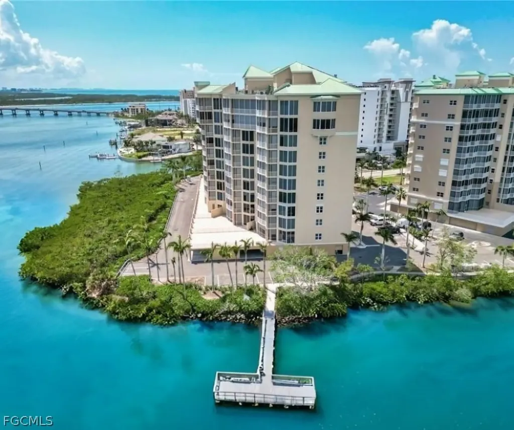 Fort Myers Beach FL, 4137 Bay Beach Lane, Unit 556