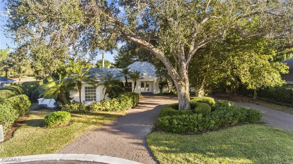 640 Jacana Circle Naples FL 34105