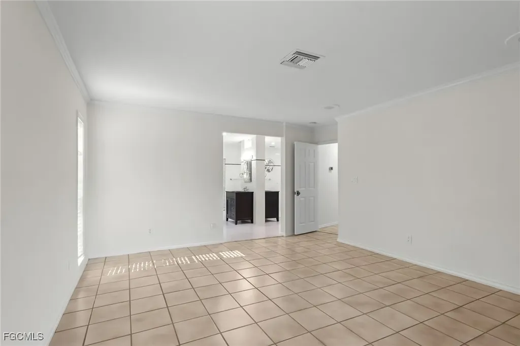 640 Jacana Circle Naples FL 34105
