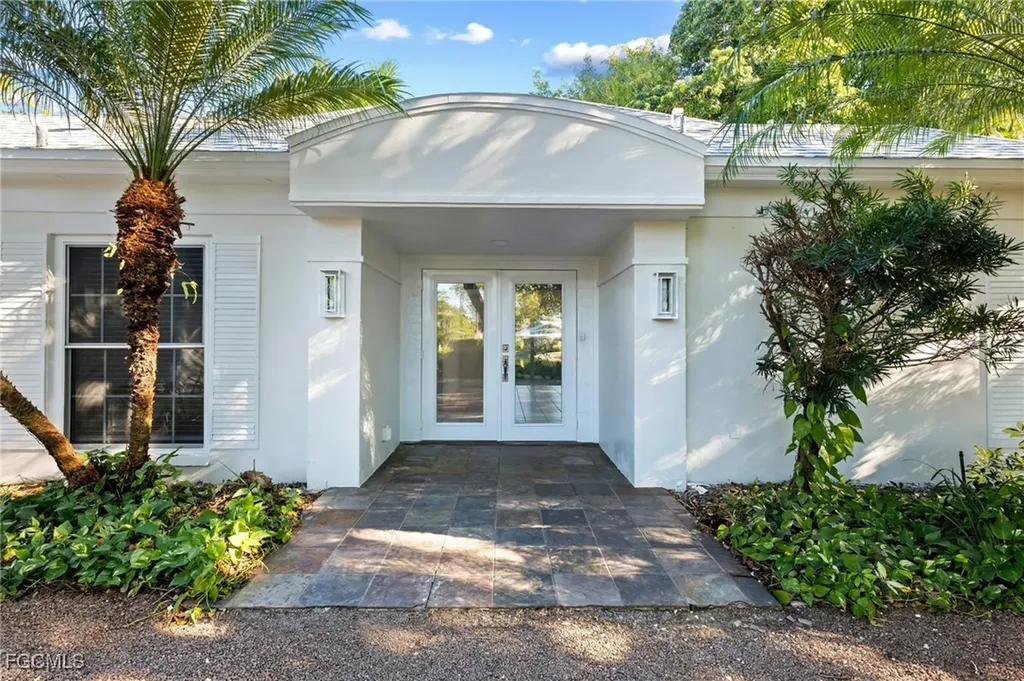 640 Jacana Circle Naples FL 34105