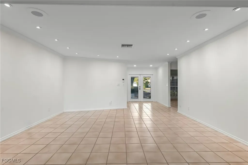640 Jacana Circle Naples FL 34105