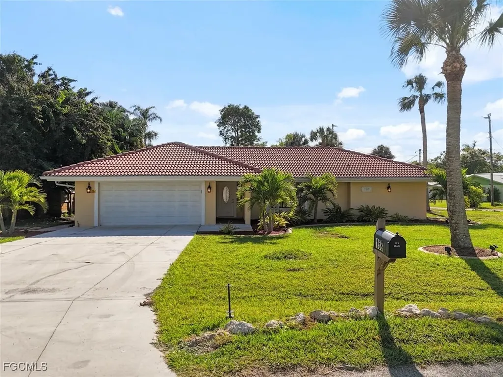 158 Dow Lane North Fort Myers FL 33917