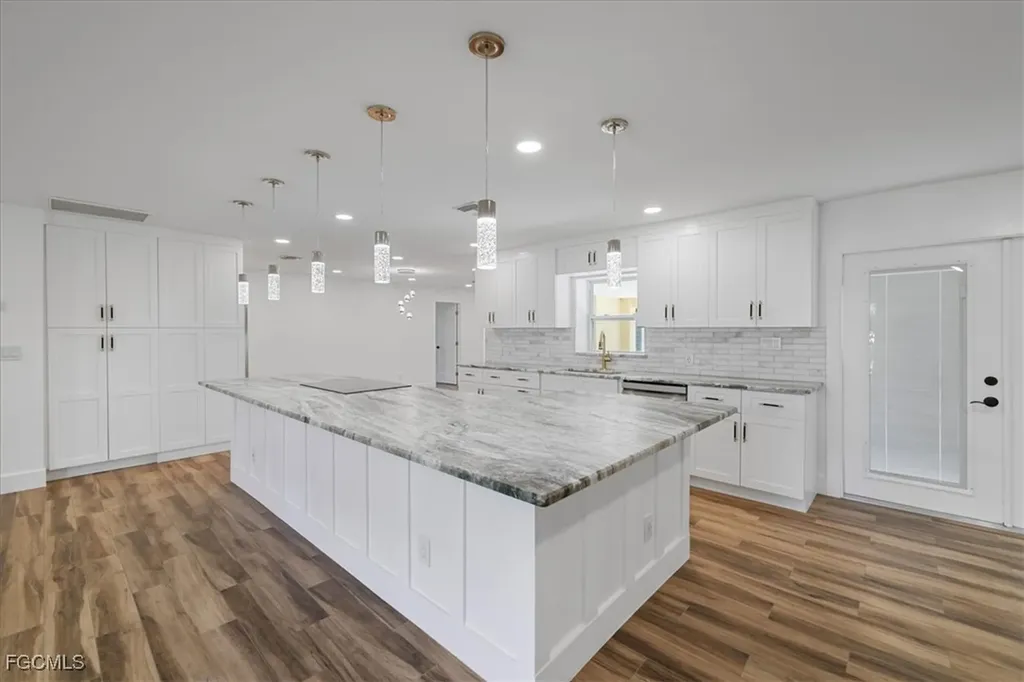 158 Dow Lane North Fort Myers FL 33917