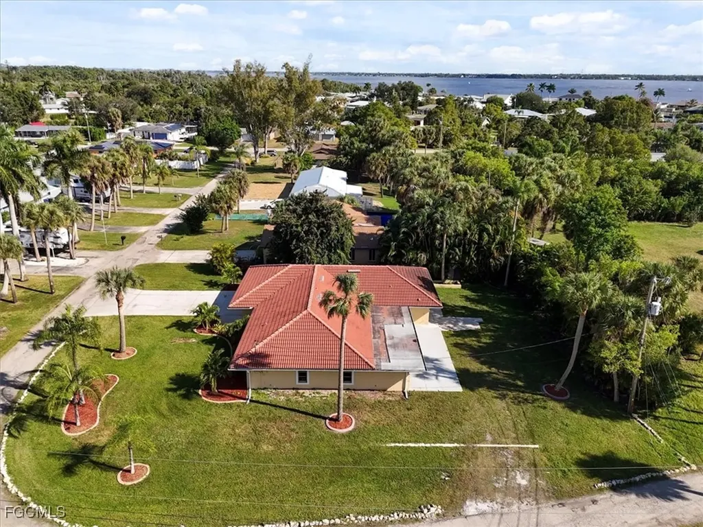 158 Dow Lane North Fort Myers FL 33917