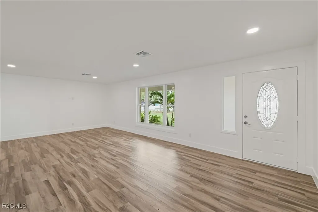 158 Dow Lane North Fort Myers FL 33917