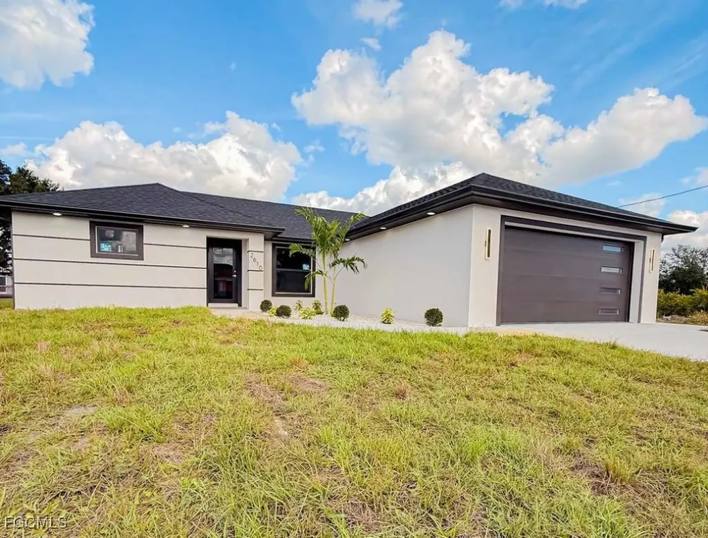 2610 27th Street SW Lehigh Acres FL 33976