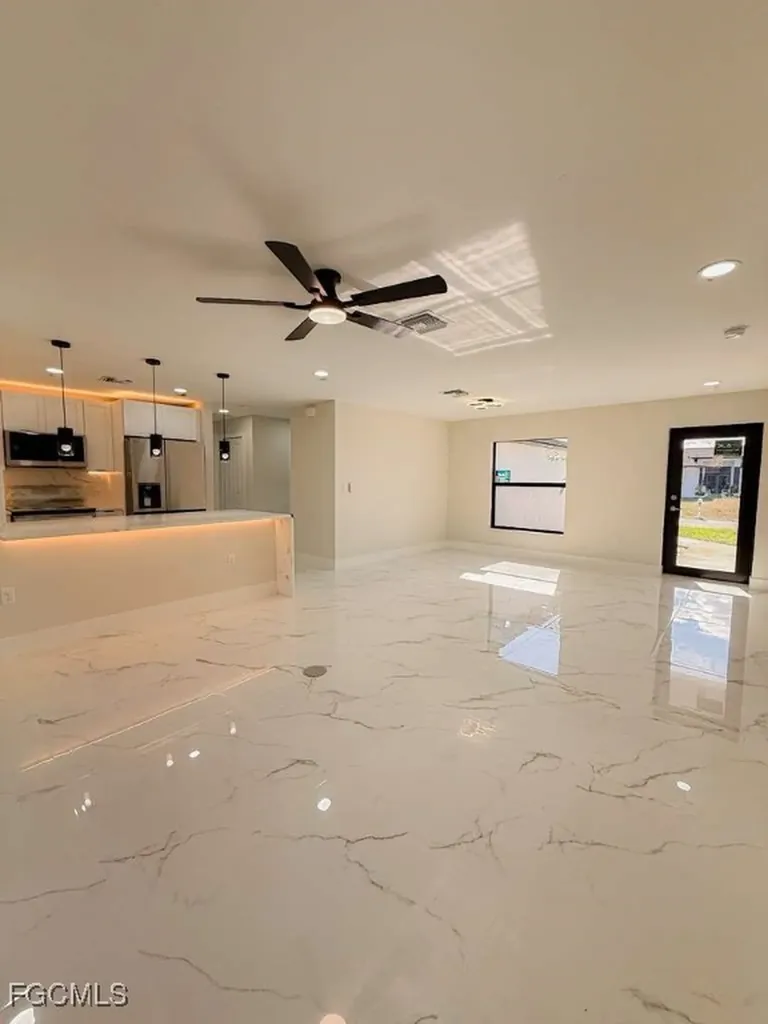 2610 27th Street SW Lehigh Acres FL 33976