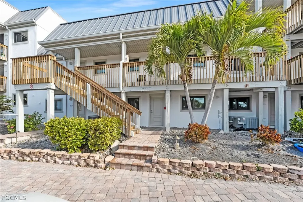 760 Sextant Drive Sanibel FL 33957