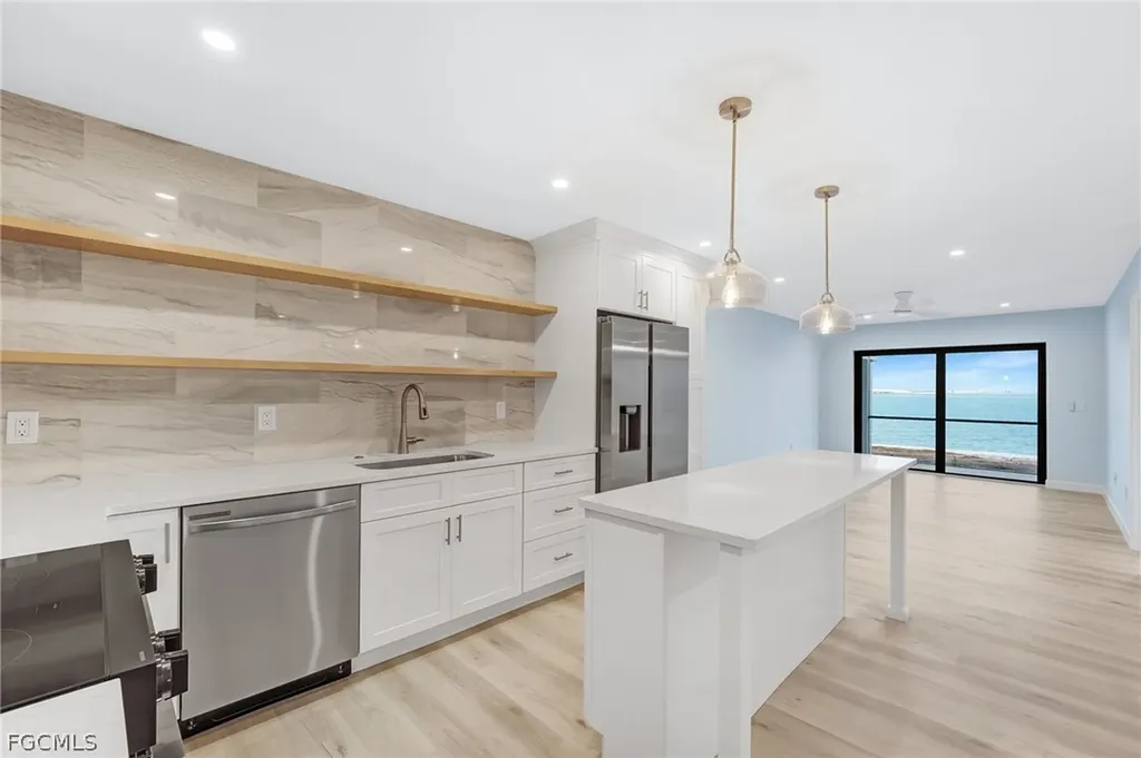 760 Sextant Drive Sanibel FL 33957